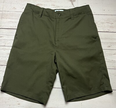dark green golf shorts