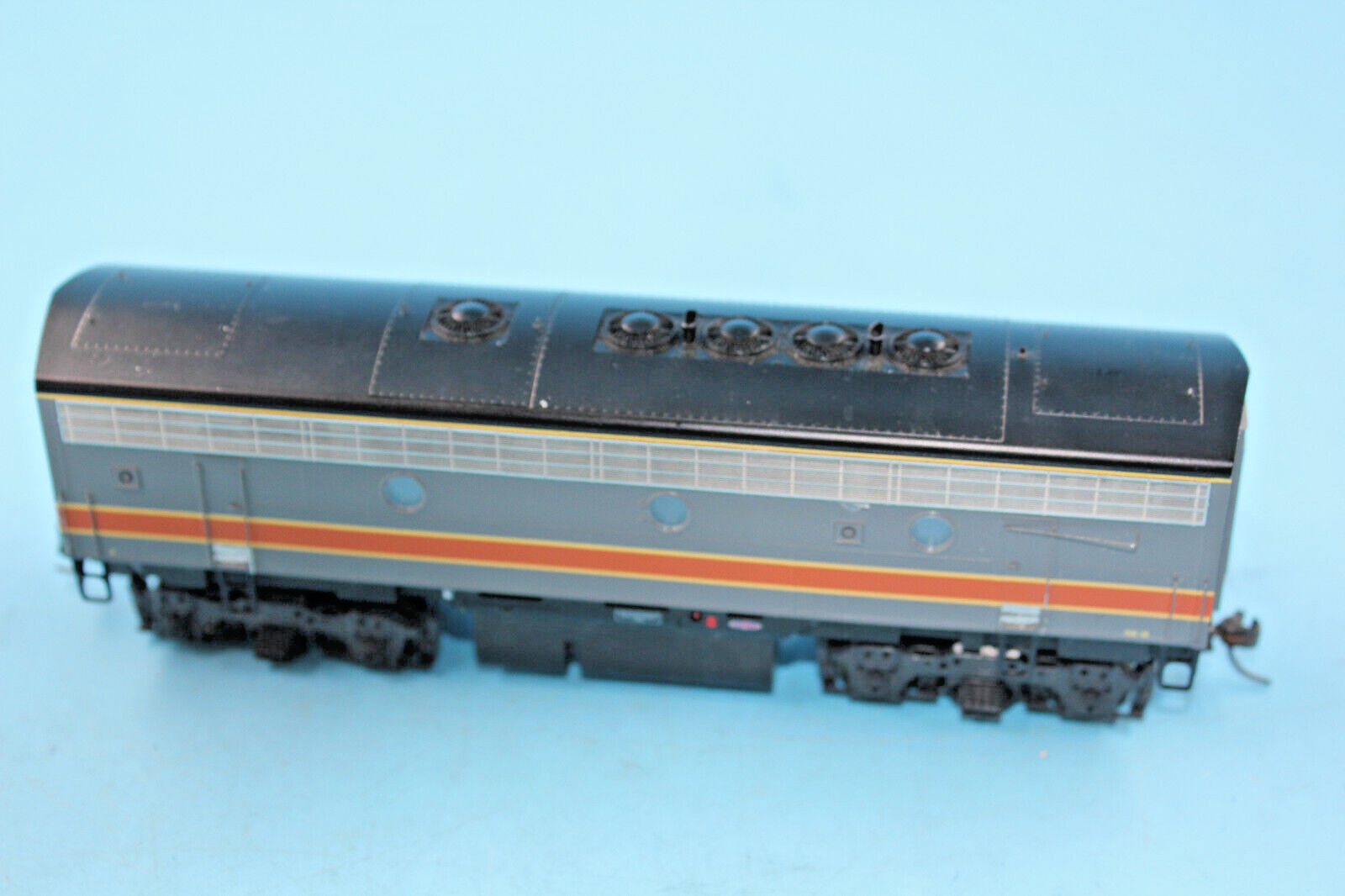 KATO HO SCALE F7 POWERED B UNIT MILWAUKEE ROAD eBay