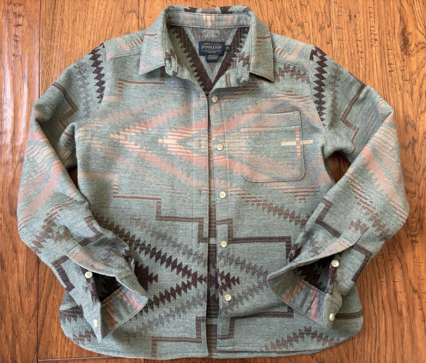 EUC Pendleton Wool Button Up Pocket Collared Shir… - image 17