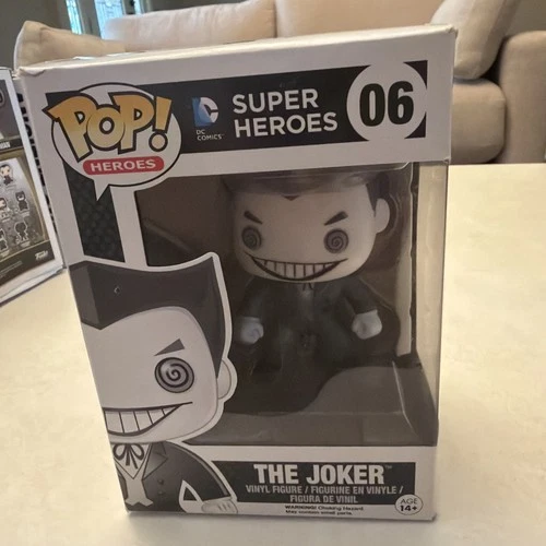 Funko Pop! Vinyl: DC Universe - The Joker - (Black and White) - Hot Topic...