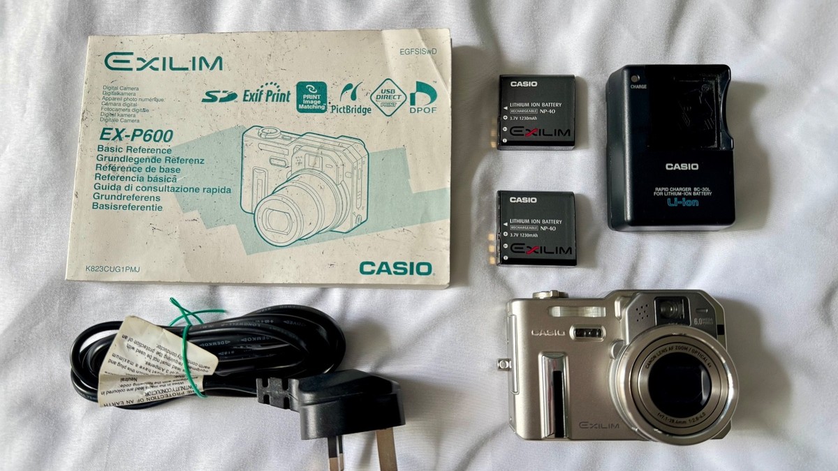 CASIO カシオ EXILIM PRO EX-P600 Casio EXILIM Pro EX-P600 6.0MP Digital Camera - Silver for sale