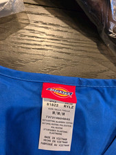 Dickies 81822 Unisex Scrub Top M Blue Solid V...
