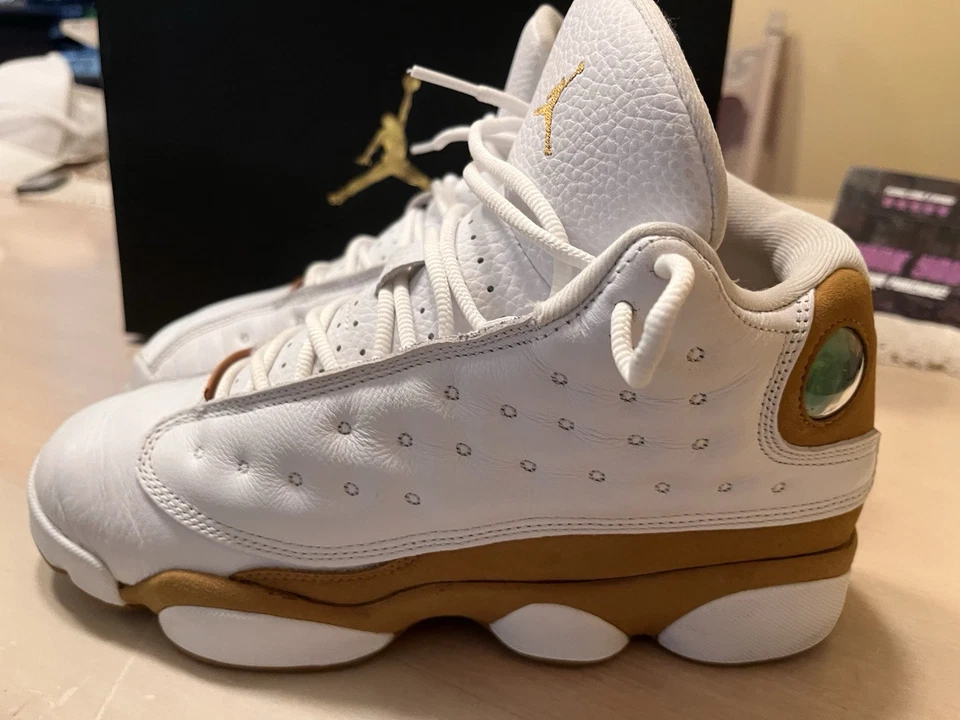 Air Jordan 13 Talla 7y Niños Par Limpio Con Caja Original ¡Envío Al Día Siguiente! Color Trigo Foto 2 de 4