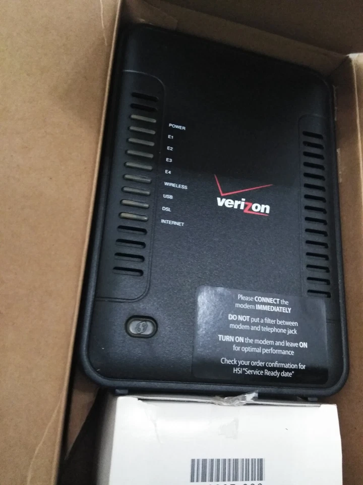 Westell INC. ADSL2+ MODEM ROUTER A99-750015-00 With Power Adapter - Image 4 of 4