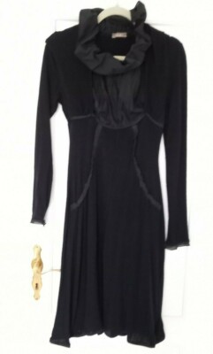 Designer Kleid Damen Dress extravagant schwarz Rüsche Blüten Materialmix 36/38 