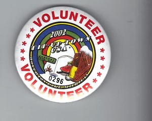 2002 TIP UP TOWN VOLUNTEER BADGE PIN PINBACK-MICHIGAN DNR DEER FISHING PATCHES