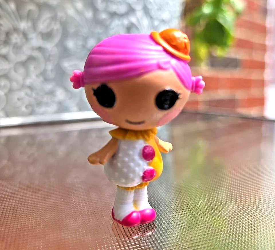 MGA Lalaloopsy Sisters Squirt Lil Top Girl Muñeca 1.5" Mini Figura Excelente T Foto 2 de 4