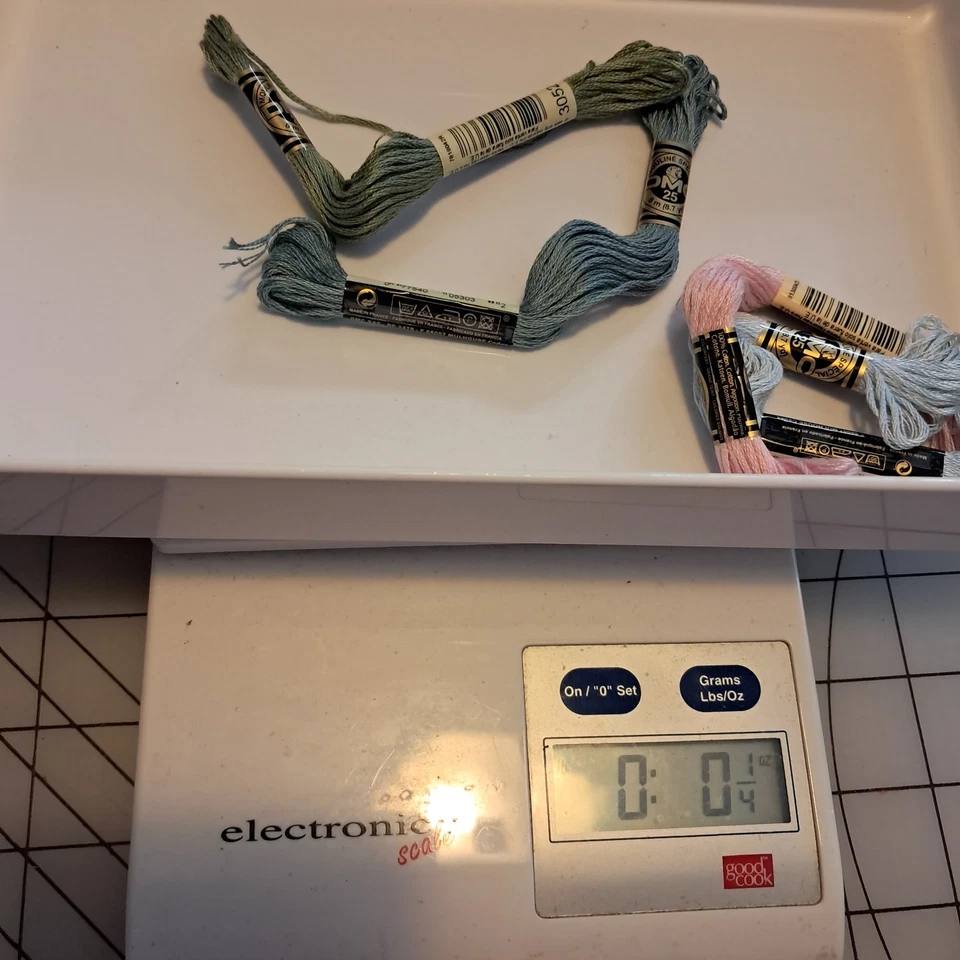 Lot Of 900+ Skeins 3.6 Ibs DMC Embroidery Floss Thread Various Colors - Image 3 of 3