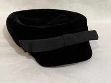 VTG Bergdorf Goodman Black Velvet Hat/Cap withBrim, Bow, Combs, USA Union Made
