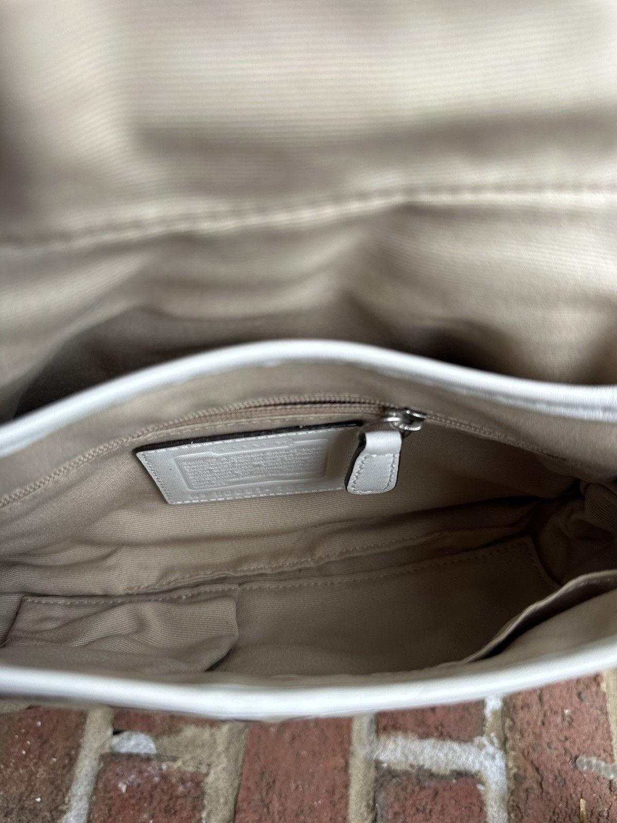 Mini Coach Soho Monogram - image 8