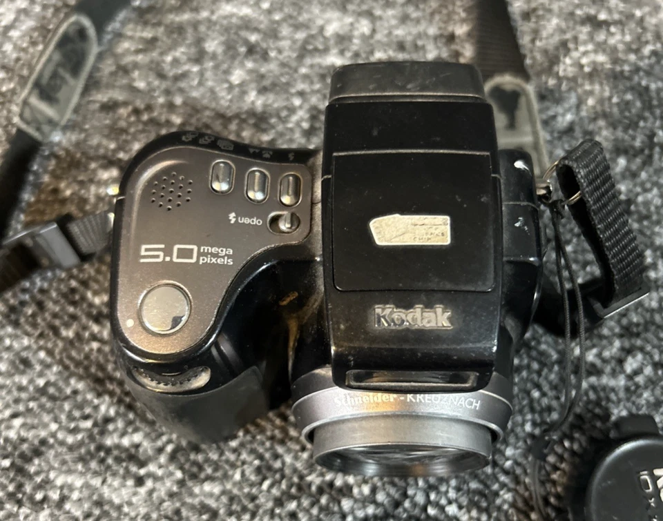 Kodak Easy Share Z7590 in black, 10x Zoom, 5.0 Mega Pixels, tested and working - Image 3 of 4