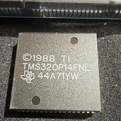 Texas Instruments TMS320P14FNL TMS320 DSP 20MHz SMD 68-Pin PWM Serial (18)