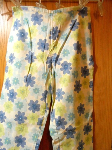 CHRISTOPHER & BANKS Capri Shorts women 10 Green Blue floral cropped pants - Picture 2 of 5