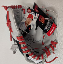 NEW - RAWLINGS MT95GB 9.5" MIKE TROUT SERIES TEE BALL BASEBALL GLOVE - RHT - EX 