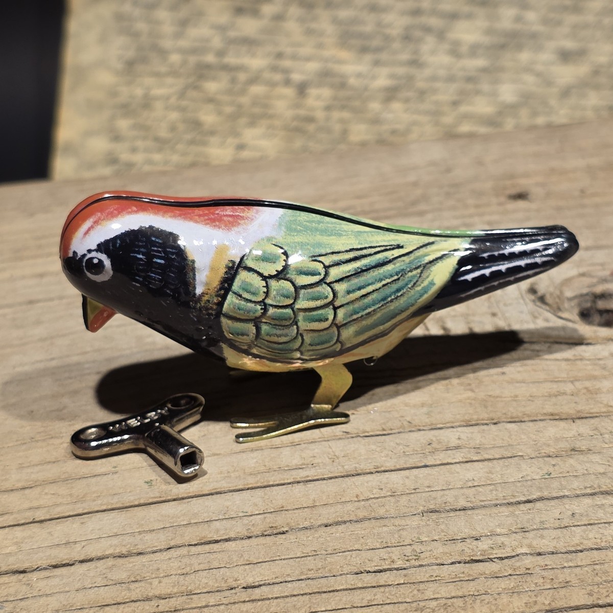 New Vintage Style Tin Litho Pecking Bird Toy Wind-Up Mechanical