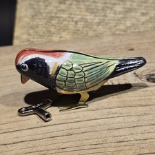 New Vintage Style Tin Litho Pecking Bird Toy Wind-Up Mechanical Songbird