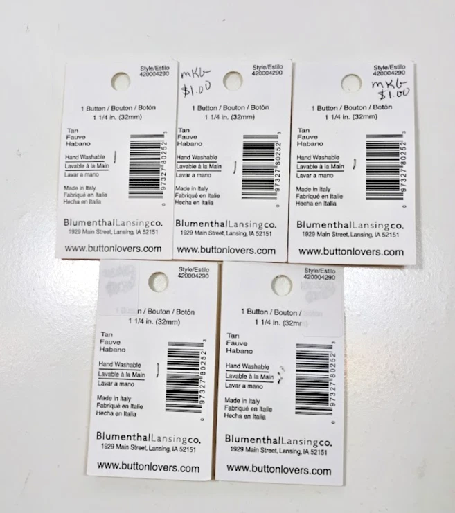 Botón de madera de coco tostado rosa roja La Mode 1 pieza x 5 tarjetas 1 1/4" 2 agujeros Foto 3 de 3