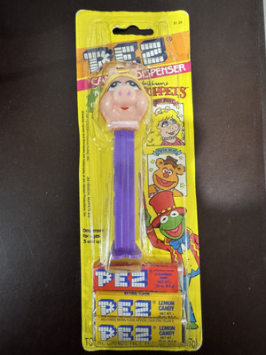 Vintage Muppets Miss Piggy Pez Dispenser - IN PACKAGE