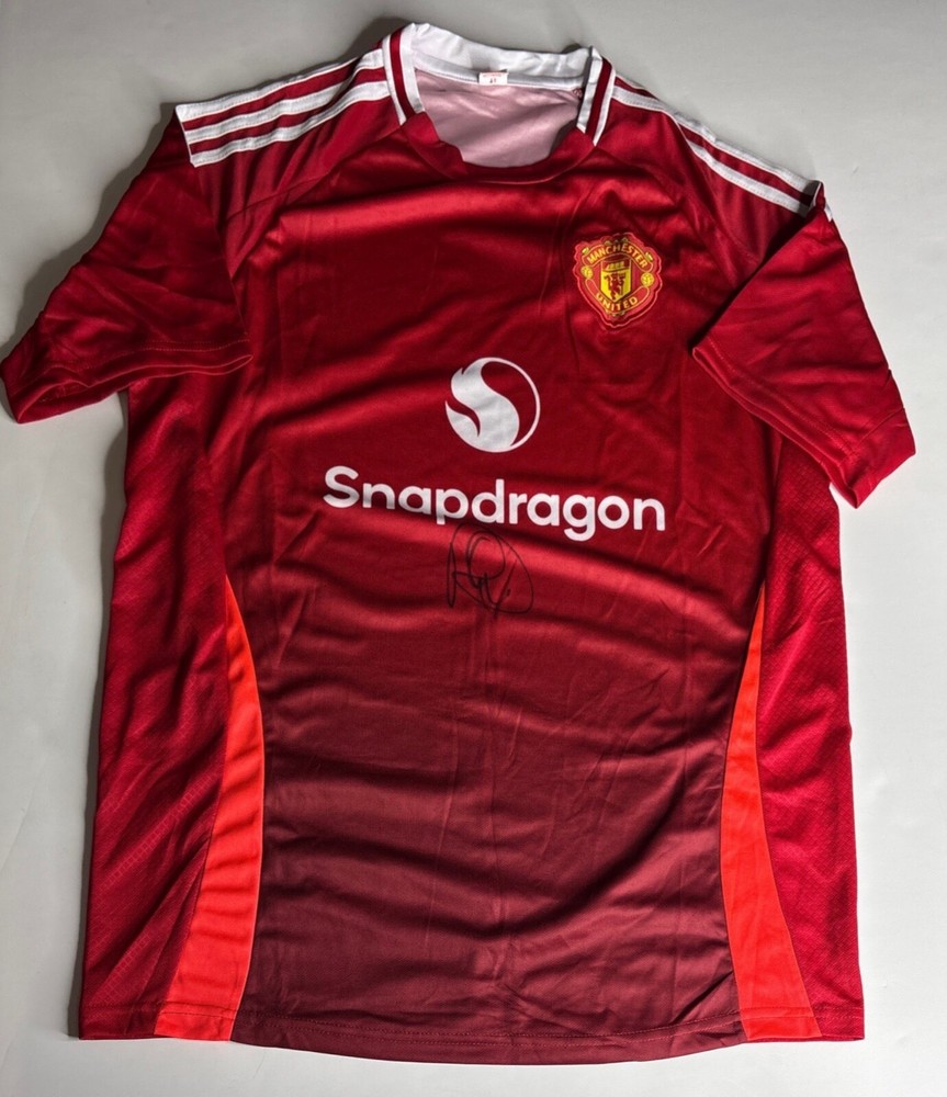 Rasmus Højlund Authentic Manchester United Signed Jersey PSA Certified AO04769