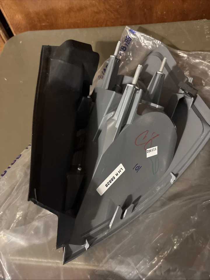 Luz trasera lateral izquierda Ford Taurus 2010 conductor AG13 13405 A OEM (A7-25) Foto 3 de 4