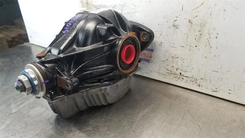 2023 BMW M3 G80 3.0L MT REAR DIFFERENTIAL CHUNK CARRIER ASSEMBLY 3.46 RATIO - Image 3 of 4