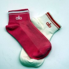 2 pairs Beige Rose pink ALO Yoga Unisex Half Crew Throwback Socks - Size M