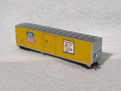 Con-cor #490598 Union Pacific Cube Boxcar N-Scale