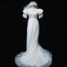 Vintage A-line Wedding Dresses Beading Lace O Neck Short Puff Sleeve Bridal Gown