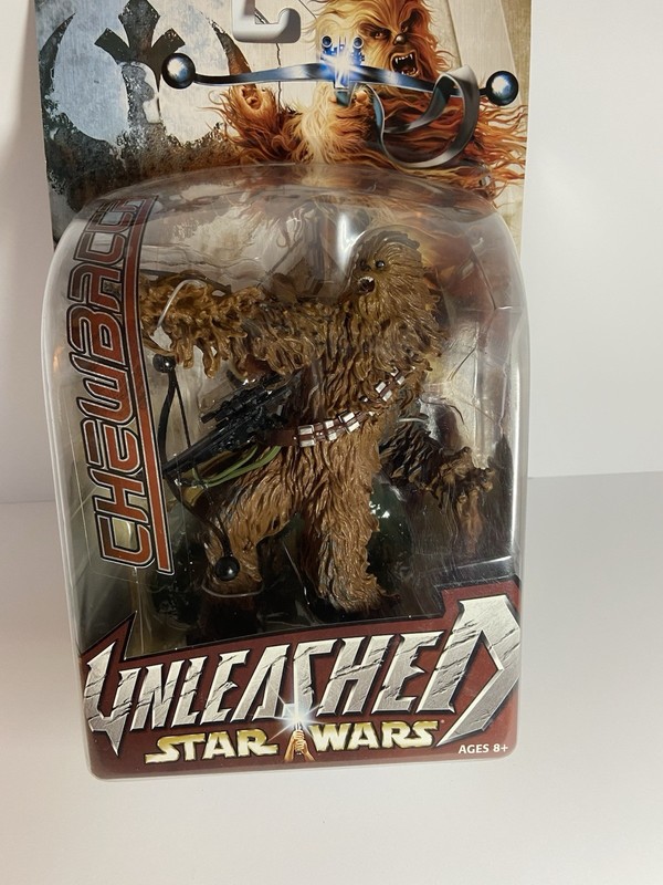 Hasbro Star Wars Unleashed Chewbacca Action Figure Sci-Fi Horror