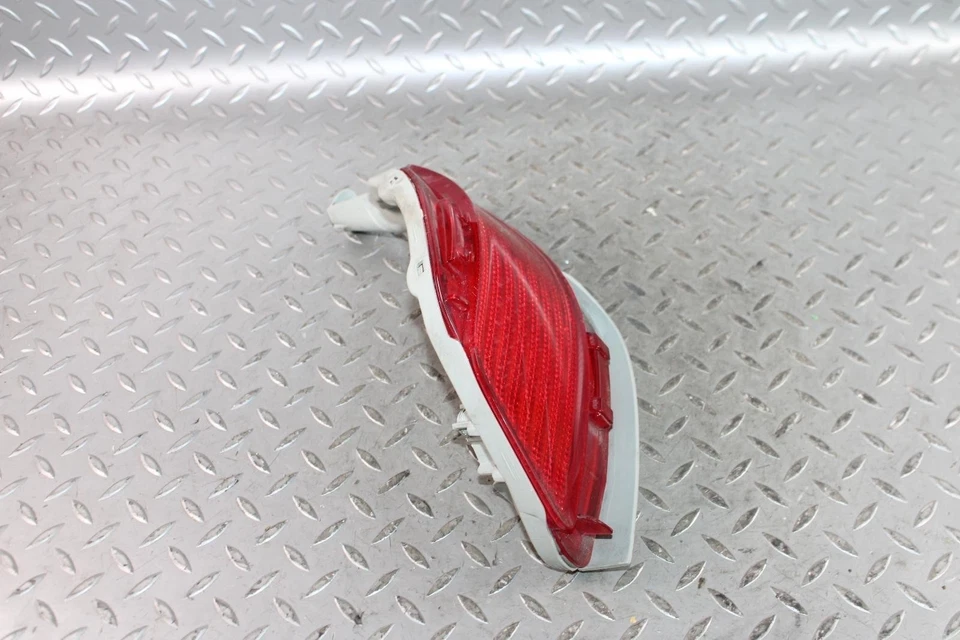 10-15 RX350 Rear Back Lower Bumper Driver Side Left LH Taillamp Taillight Lamp - Изображение 4 из 4