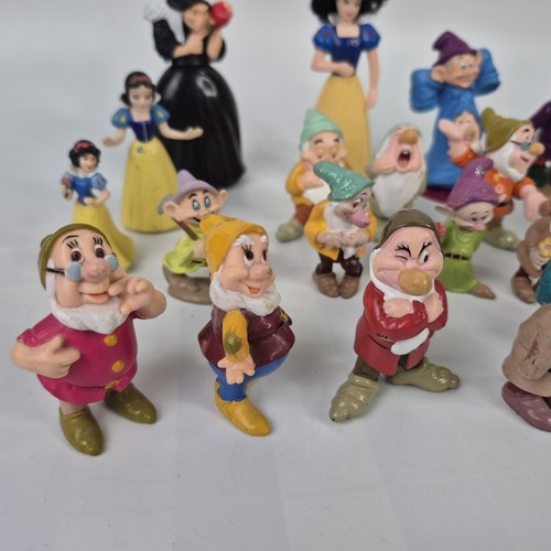 Konvolut Vintage Disney Schneewittchen und die sieben Zwerge gemischte Figuren - Bild 4 von 9