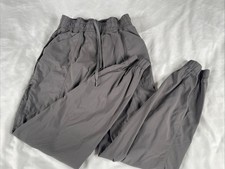 Women  s Columbia Joggers Gray Size medium Omni-Shield Outdoor Pants