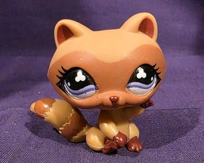 Authentic Littlest Pet Shop LPS Racoon 713 Brown Purple Clover