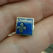Quebec Vintage Metal Pinback
