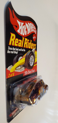 hotwheels real riders 50s chevy truck #03562/11000 with display