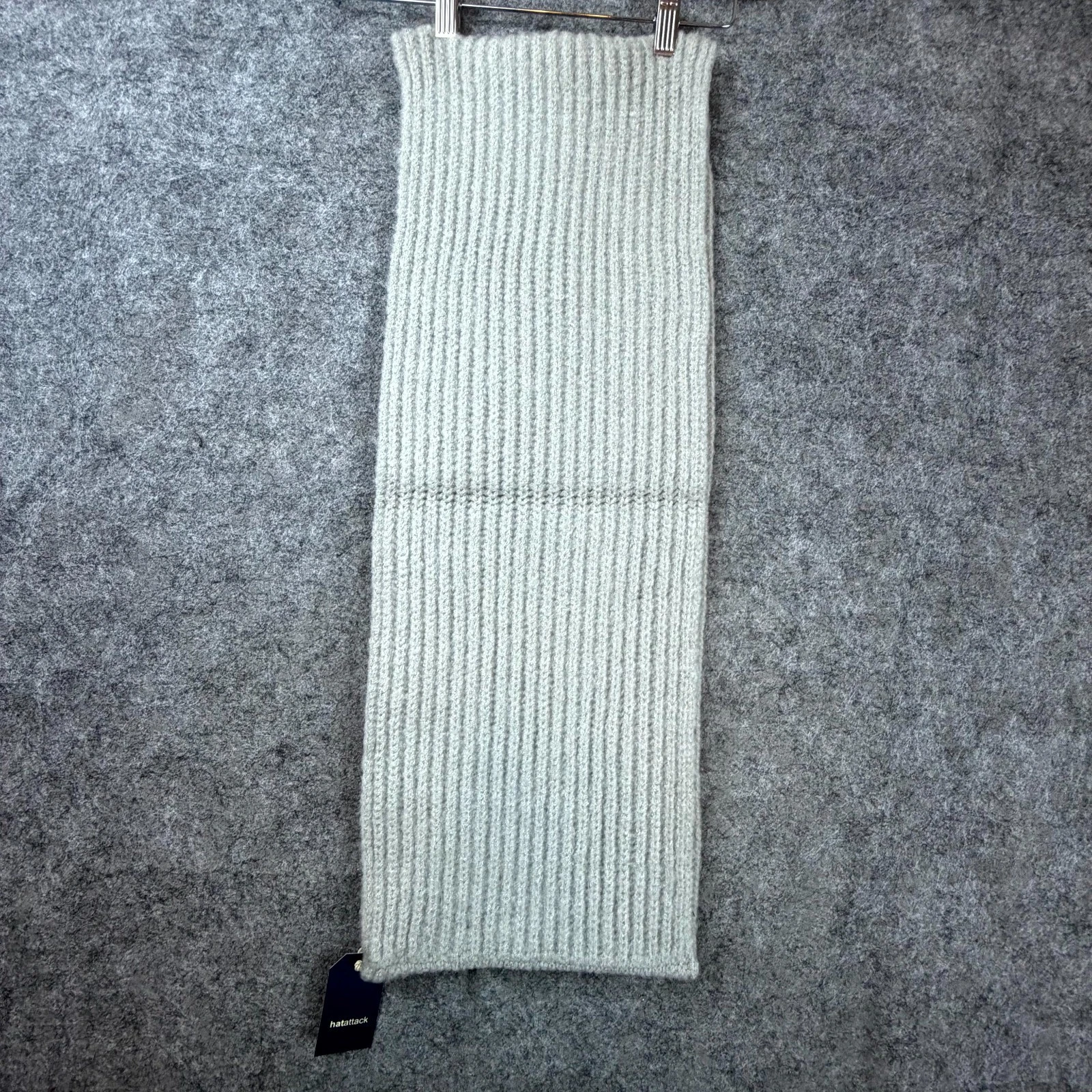 Hat Attack Lodge Loop Scarf Womens One Size Light Gray Stretch Ribbed Knit Cozy