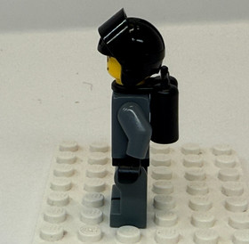 LEGO Space Police officer 4 with air tank minifigure 5973 5972