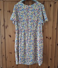 Tu flowery Dress Womens UK 18 Plus Size green excellent condition