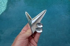 1955-59 Gmc Truck V8 Fender Emblem Nice 2332148