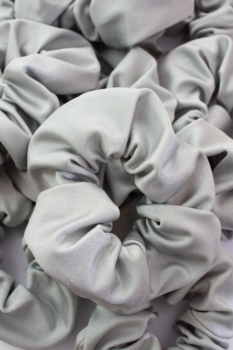 3 Haarbänder In Silber Glänzend – Neu Mit Etikett, Perfekt Für Turnen Oder Als Haarschmuck