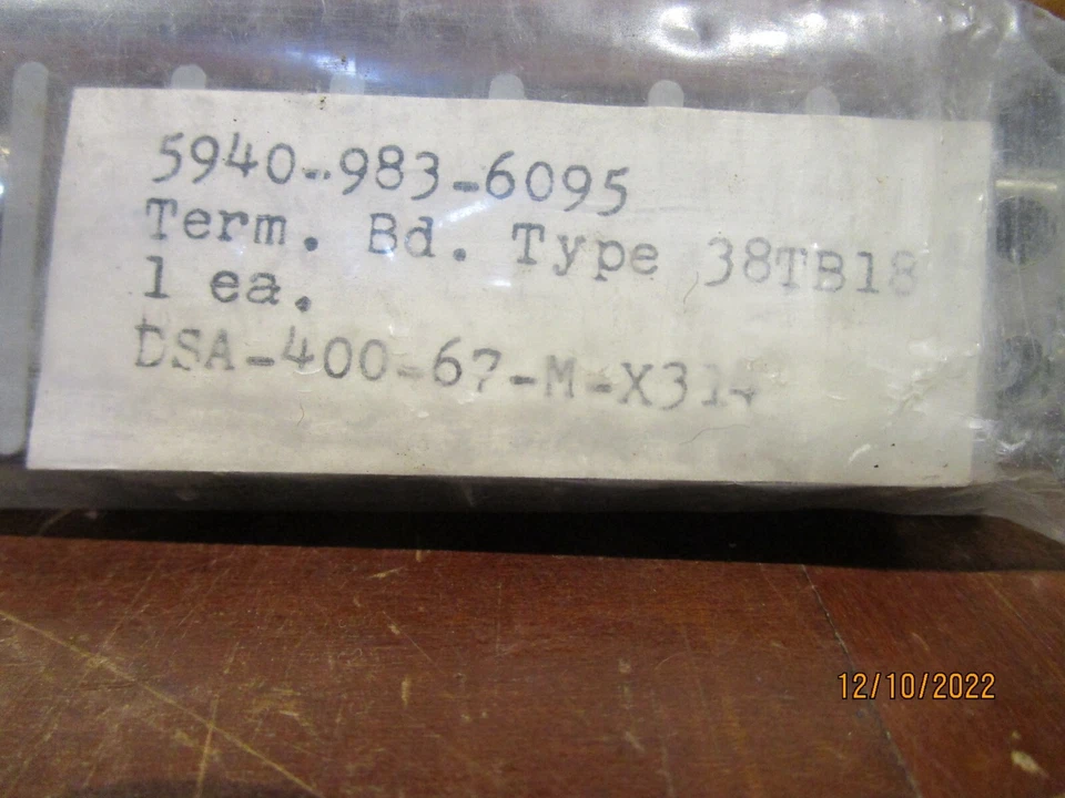 PLACA TERMINAL KULKA 38TB18 X 30, 20 AMPERIOS, 18 SOPORTES, NUEVO STOCK ANTIGUO.EX MILITAR Foto 2 de 3