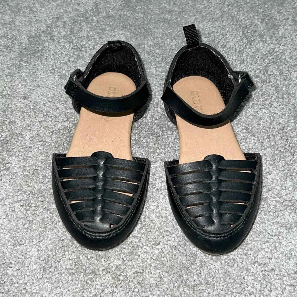 6 Old Navy Black Toddler Huarache Closed Toe Flat Sandals