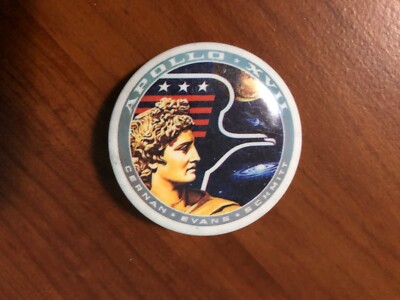 Rare Old Vintage ''APOLLO  XVII'' Pinback Button  1 5/8'' 