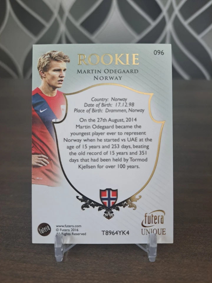 Martin Odegaard ROOKIE CARD 2016 Futera Unique 096 Norway  Arsenal RC Soccer - Image 2 of 2