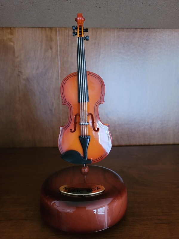 1 Pc Rotating Music Box Guitar Violin Festival Gift Living Room Decor