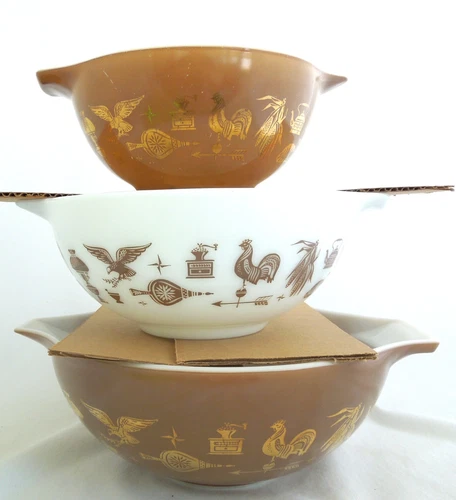 Stack of 3 Pyrex Americana Eagle Cinderella Bowls   444 -443-442