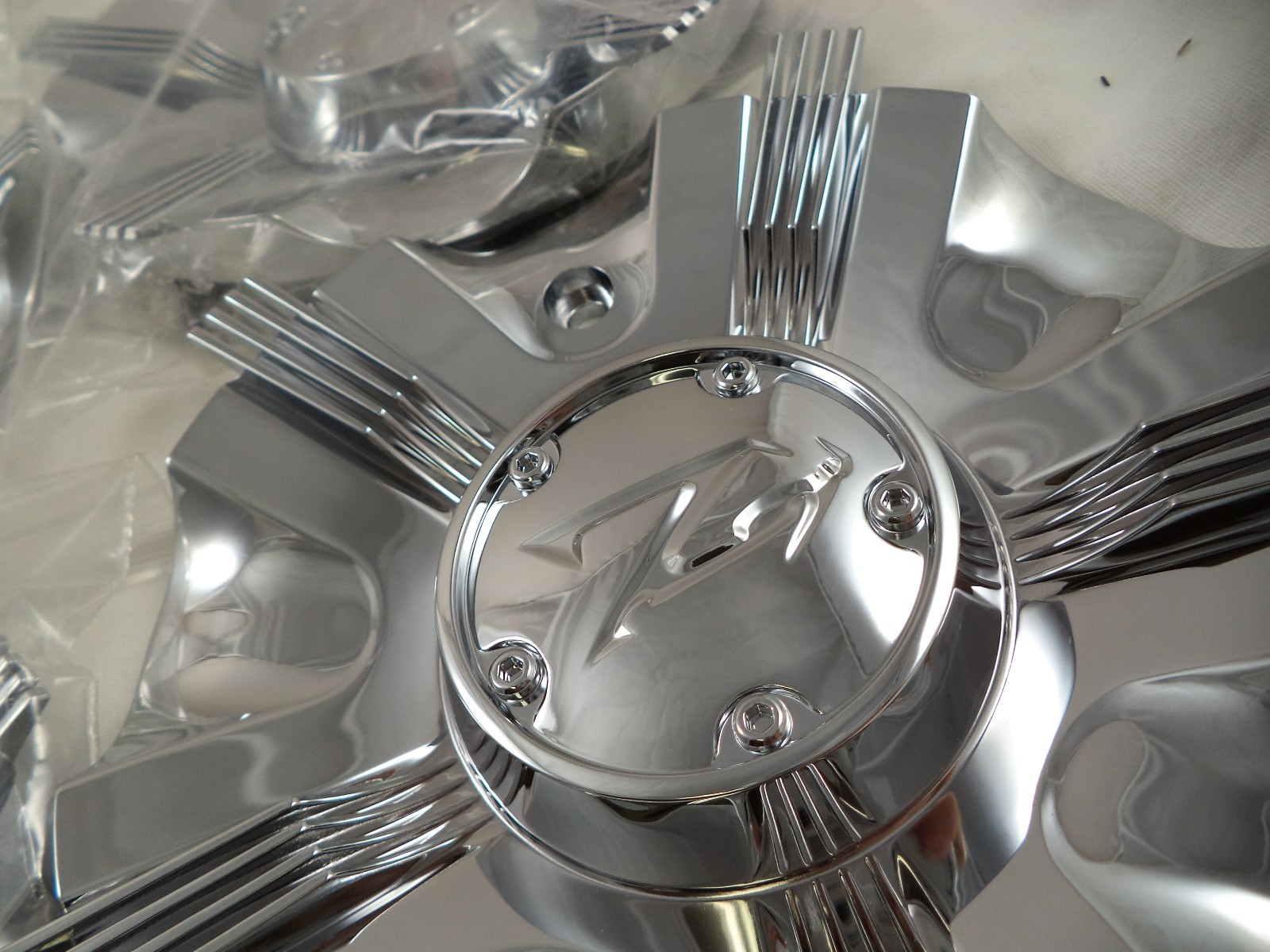 Zinik Wheels Chrome Custom Wheel Center Caps Z10 / CAPZ087 (SET OF
