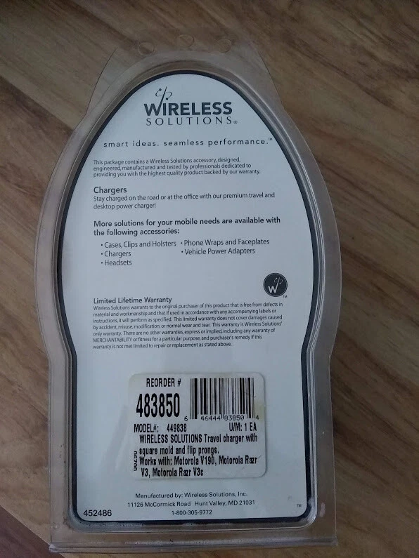 Motorola Travel Charger for Motorola RAZR V3, PEBL, Q, V220, V180, C650 - Image 2 of 2