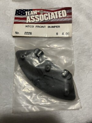 Team Associated BUNDLE (2240- 5-40x7/16 screw) & (2226- front bumper) 