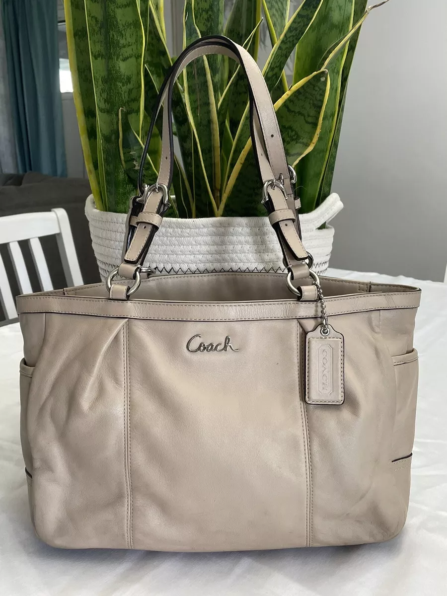 Coach clearance beige tote